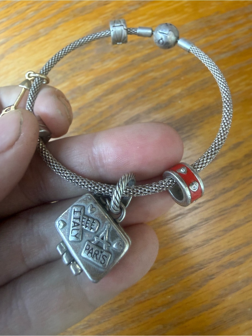 Beautiful vintage Pandora charm bracelet